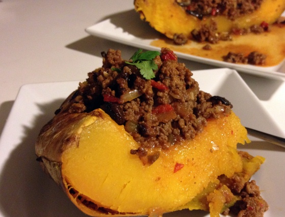 corte de calabaza rellena con picadillo