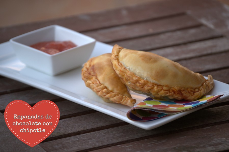 Empanadas de chocolate con chipotle / Spicy Chocolate empanadas La