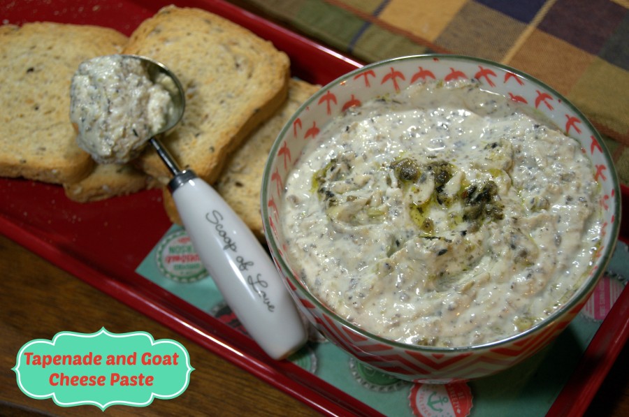 Pasta de queso de cabra con tapenade / Tapenade and Goat Cheese Paste