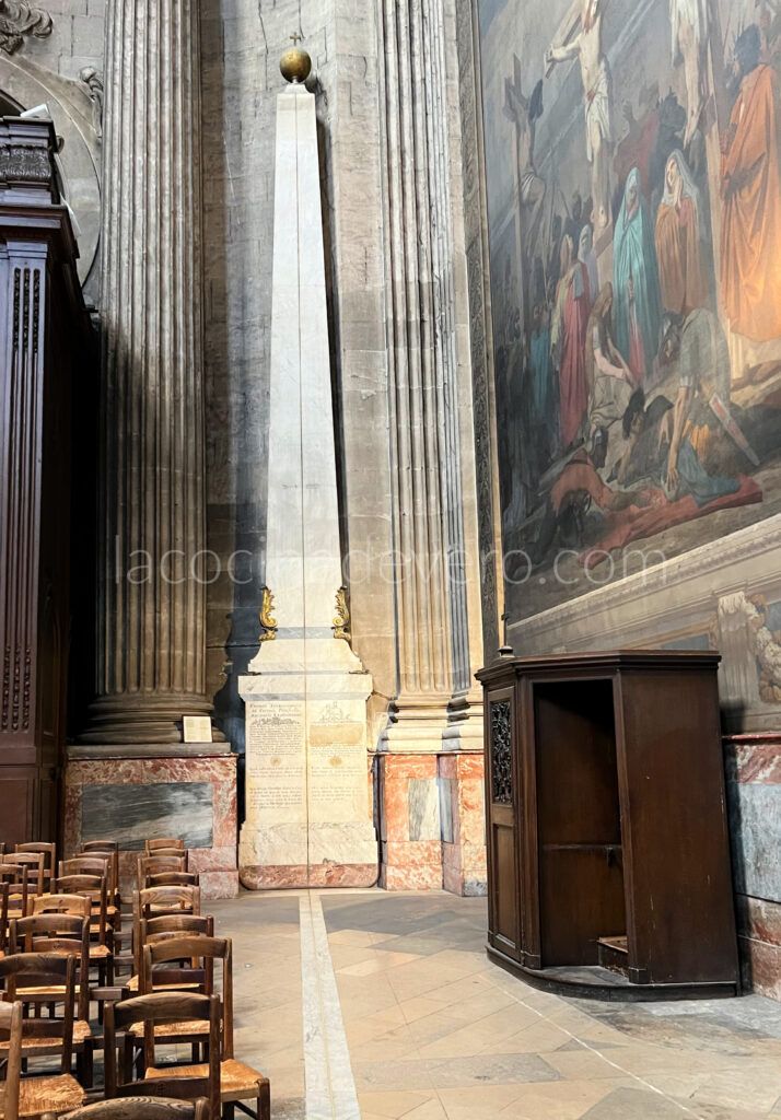 Gnomon de la iglesia de Saint-Sulpice que se menciona en El codigo da Vinci